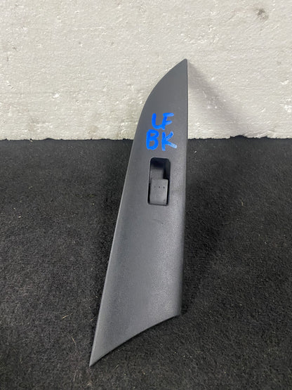 2007 Mazda Axela - Left Front Window Switch
