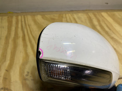 2015 Toyota Prius ZVW30 - Right Door Mirror PN: 7 wires