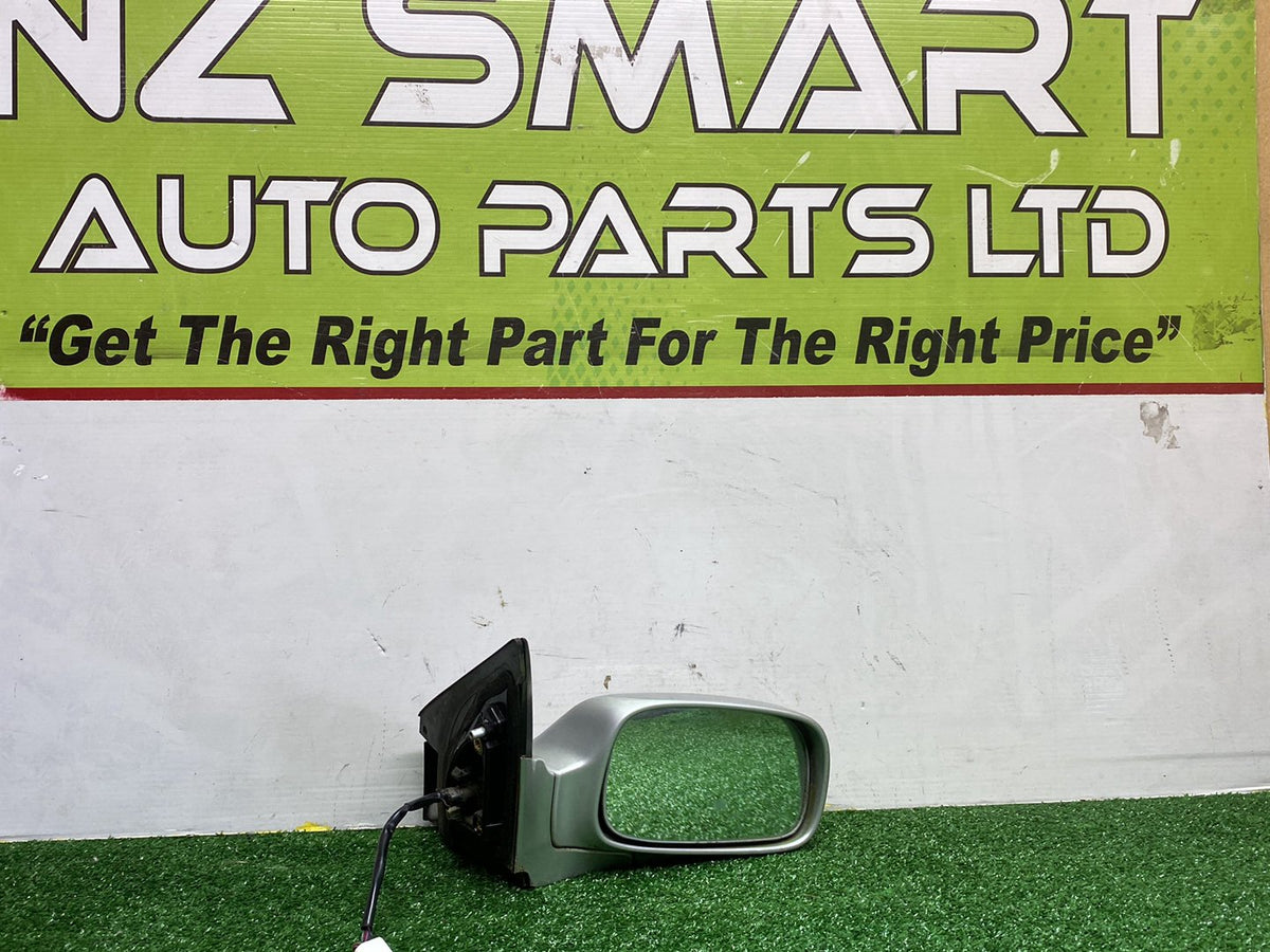 2006 Used Toyota Caldina - Right Door Mirror PN: 7 wires