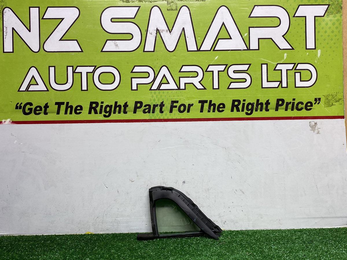 2013 Used Toyota Aqua NHP10 - Right Rear Quarter Door Glass PN: M2H3