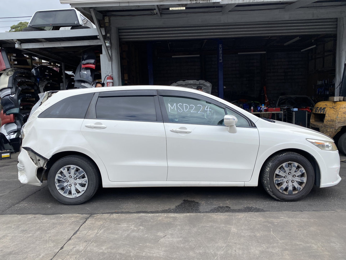 2010 Honda Stream RN6 Dismantling For Parts
