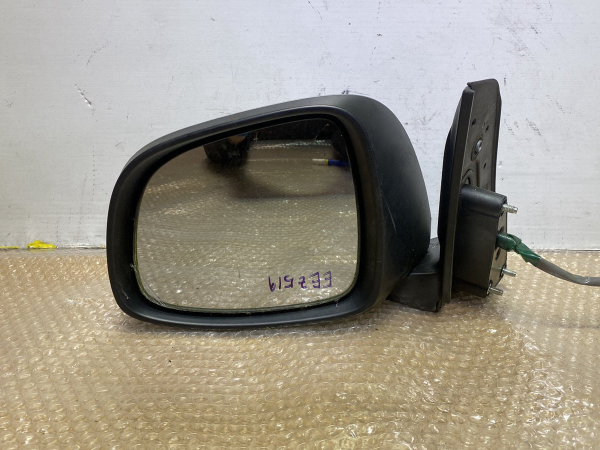 2009 Suzuki SX4 - Left Door Mirror PN: 3 wires