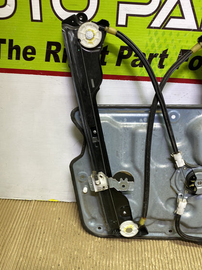 2008 Nissan Dualis KJ10- Right Front Window Regulator/Motor PN: see photos