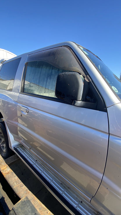 1997 Mitsubishi Pajero V25      Dismantling For Parts