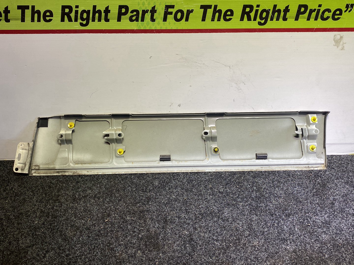 2006 Toyota Voxy AZR60 - Left Rear Corner Panel