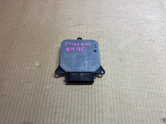 2017  Used Toyota Prius ZVW50 - HID Control Unit PN: Koito 31800-70687