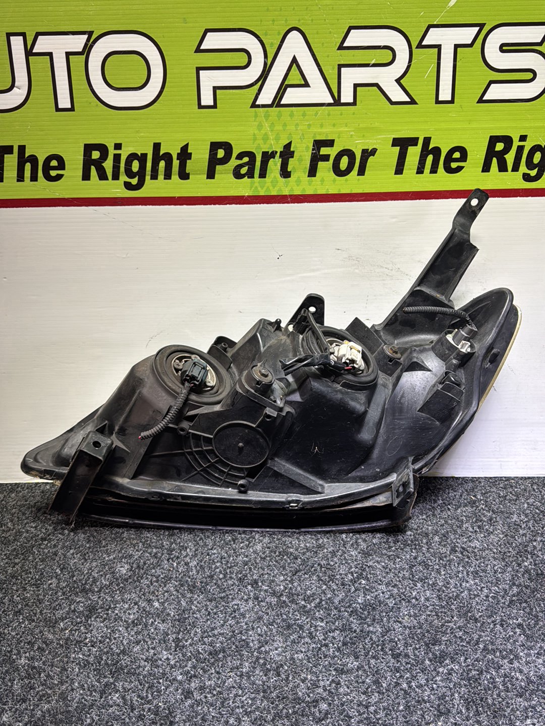 2004 Honda Civic - Right Headlight PN: STANLEY P3703