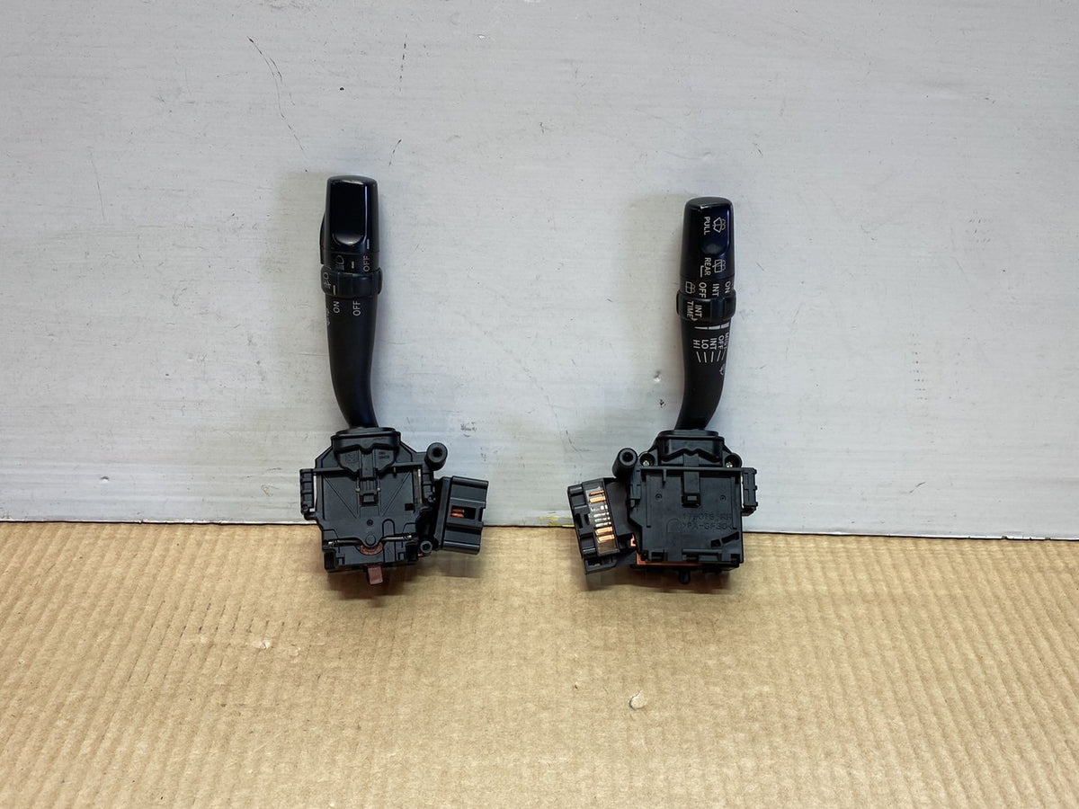 2006 Toyota Caldina - Indicator Switch PN: wiper switch