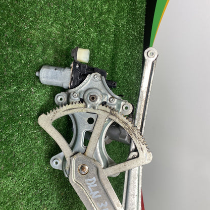 2006 Mitsubishi Colt - Right Front Window Regulator MN105756/Motor PN: 5713A042