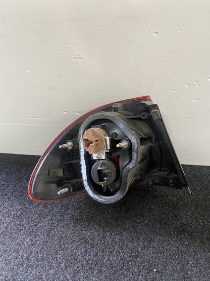 2000 Used Toyota Caldina - Right Taillight PN: 21-42