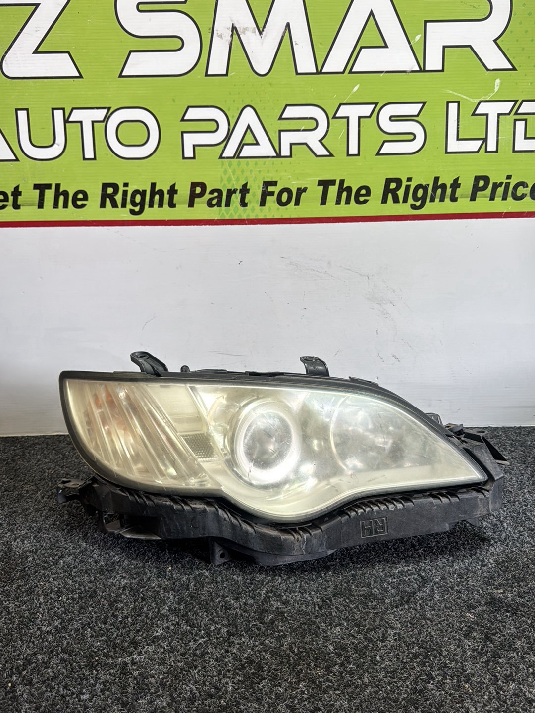 2008 Subaru Legacy - Right Headlight PN: 100-20952
