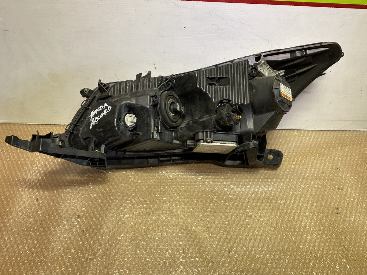 2014 Honda Accord - Right Headlight PN: STANLEY 8317341600