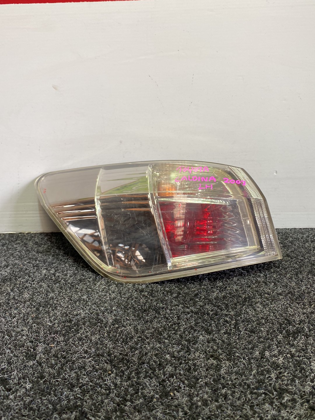 2007 Used Toyota Caldina - Left Taillight PN: 21-68