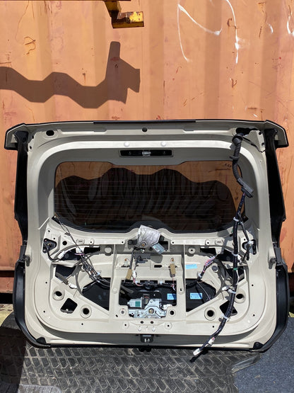 2014 Nissan X-Trail- Tailgate PN: