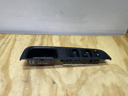 2005 Nissan Tiida - Master Power Window Switch