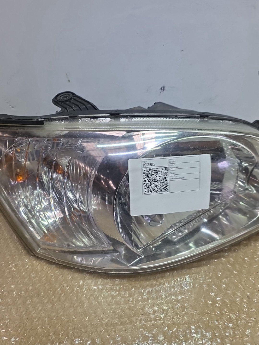 2005 Hyundai Getz - Left Headlight PN: