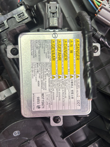 2011 Mazda Biante-Biante EP82- Right Headlight PN: STANLEY P8161