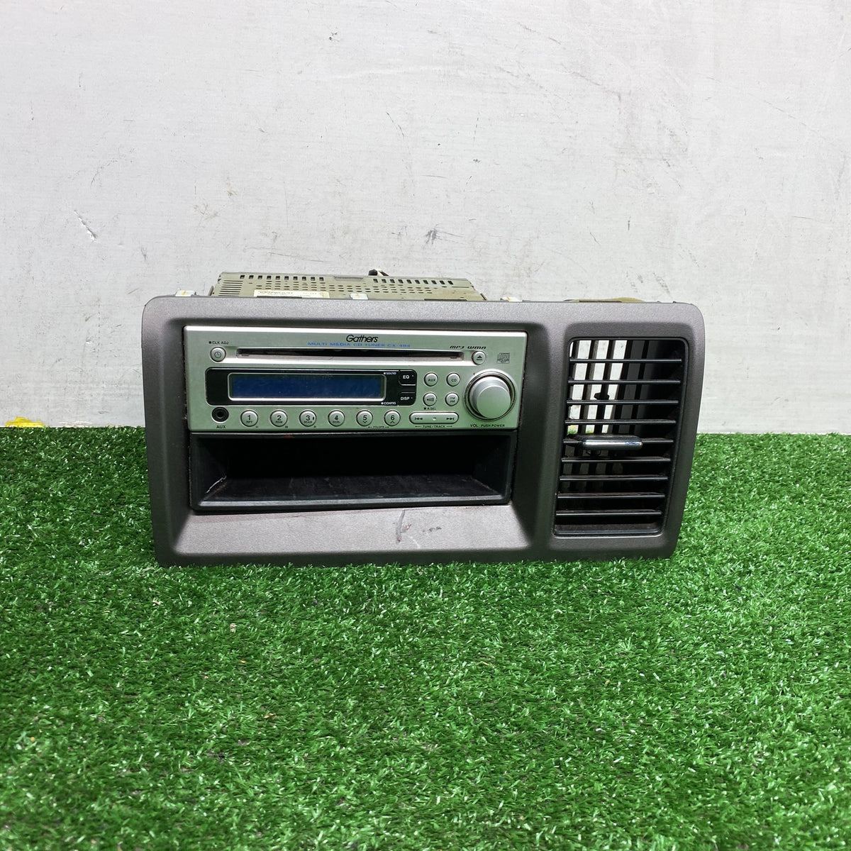 2007 Nissan Tiida - Stereo Head Unit PN: See photos