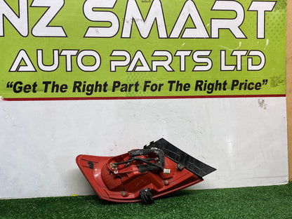 2005 Used Toyota Mark X - Right Taillight PN: 22-333