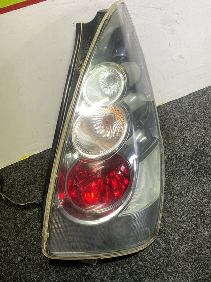 2006 Mazda Premacy - Right Taillight PN: STANLEY P4830R