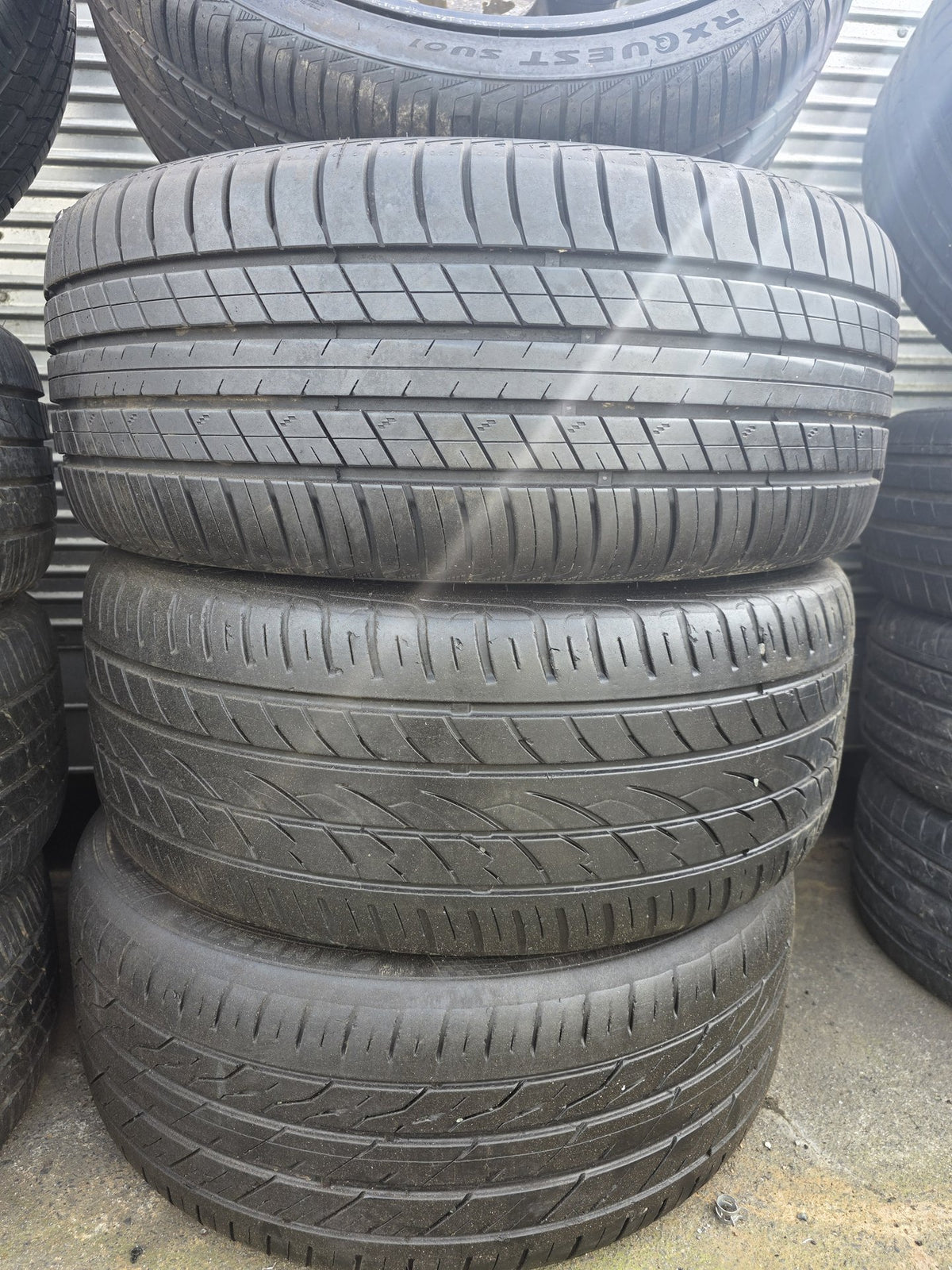 BGW Mag Wheel Set PN: 22X9.5JJ 5X130 265/35/22 OFF 30