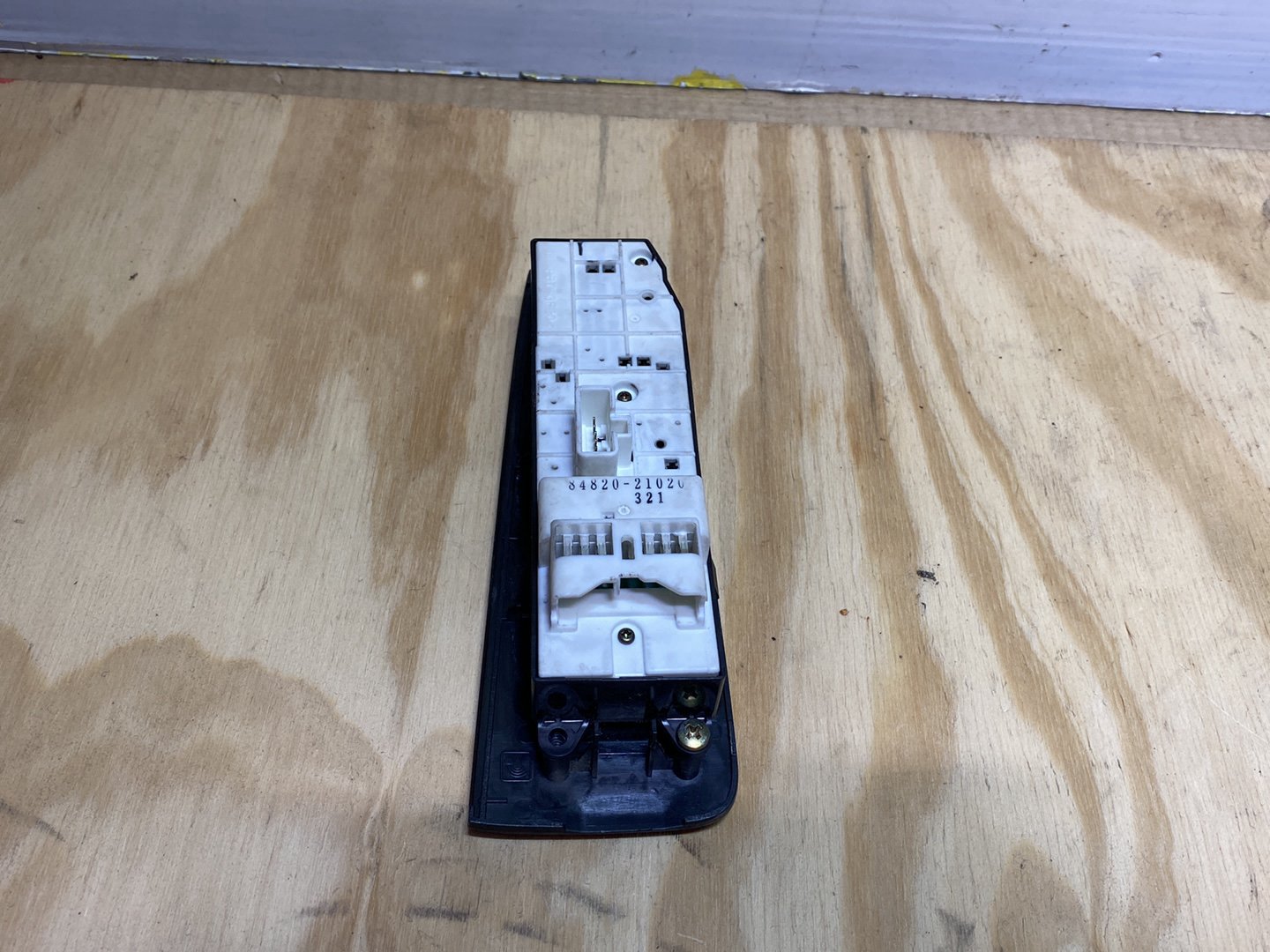 1998 Toyota Caldina ST215 - Master Power Window Switch PN: 84820-21020