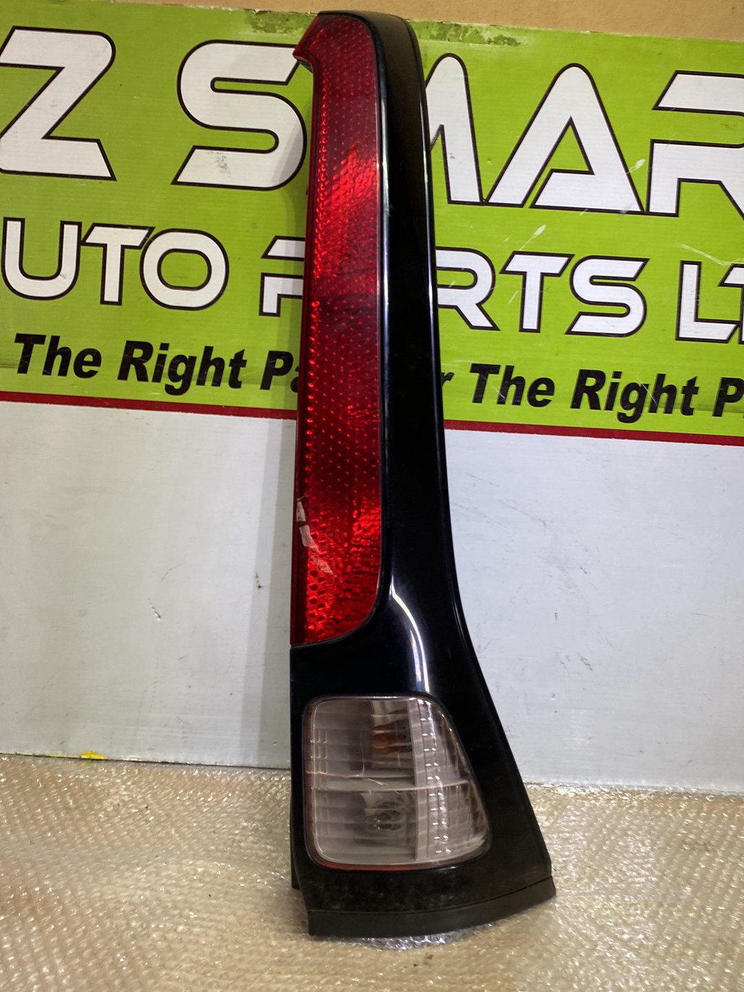 2008 Nissan Serena - Right Taillight PN: B6550CY025