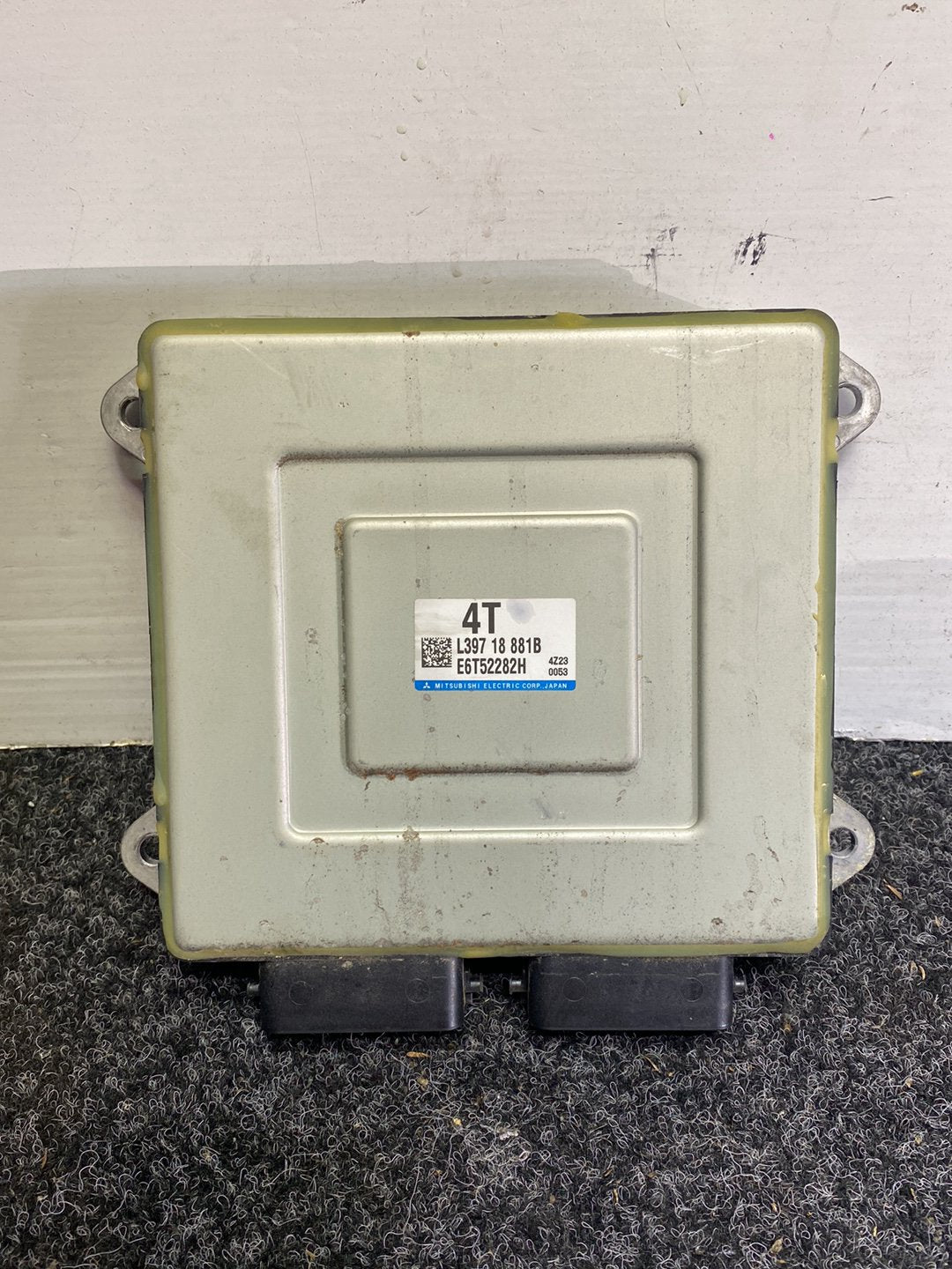 2005 Mazda Axela BK - Engine ECU PN: L397 18 881B
