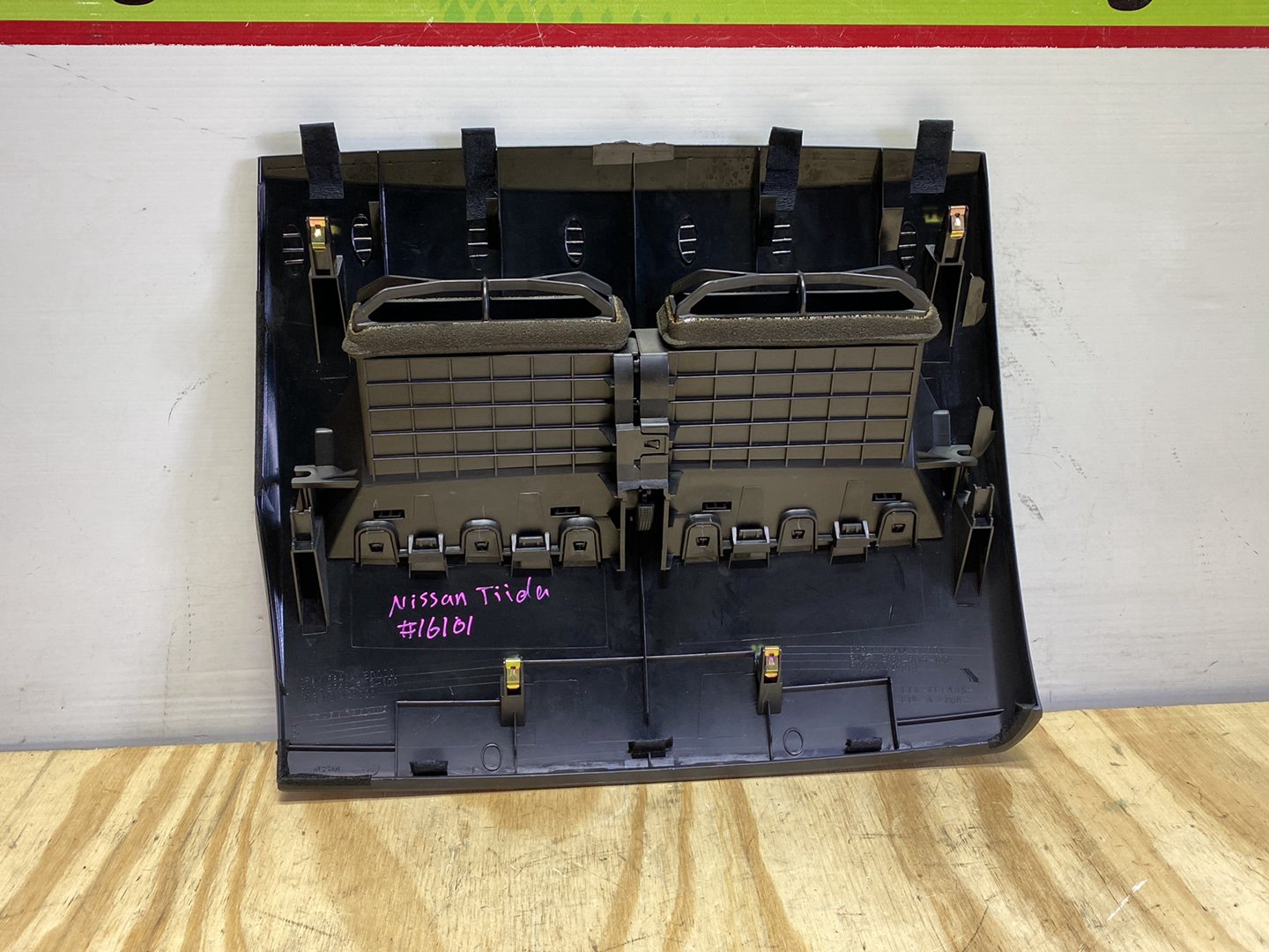 2005 Nissan Tiida JC11 - Dash Vent