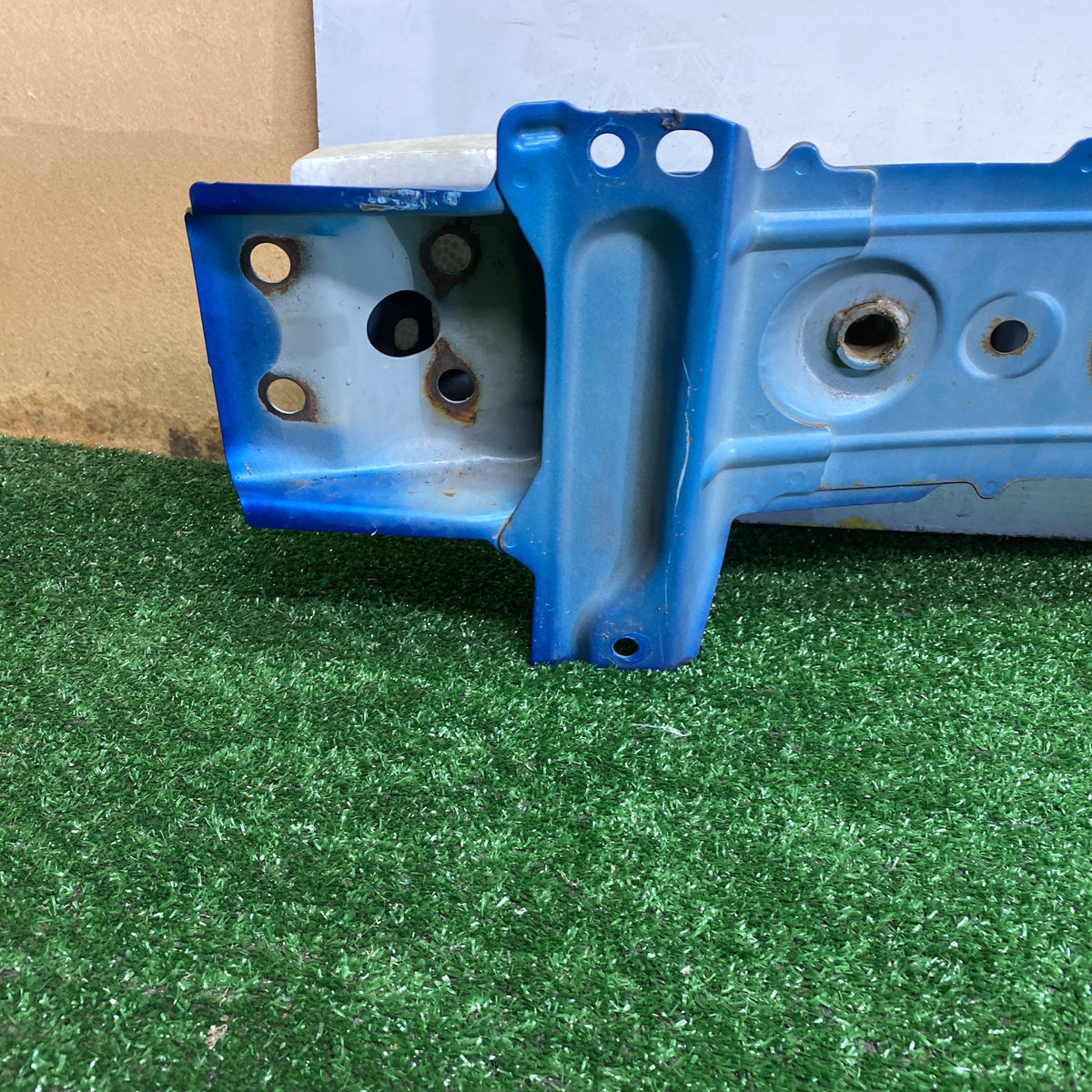 2009 Mazda Axela Front Bumper reinforcement BBR650070C/ Absorber Foam BBR650111