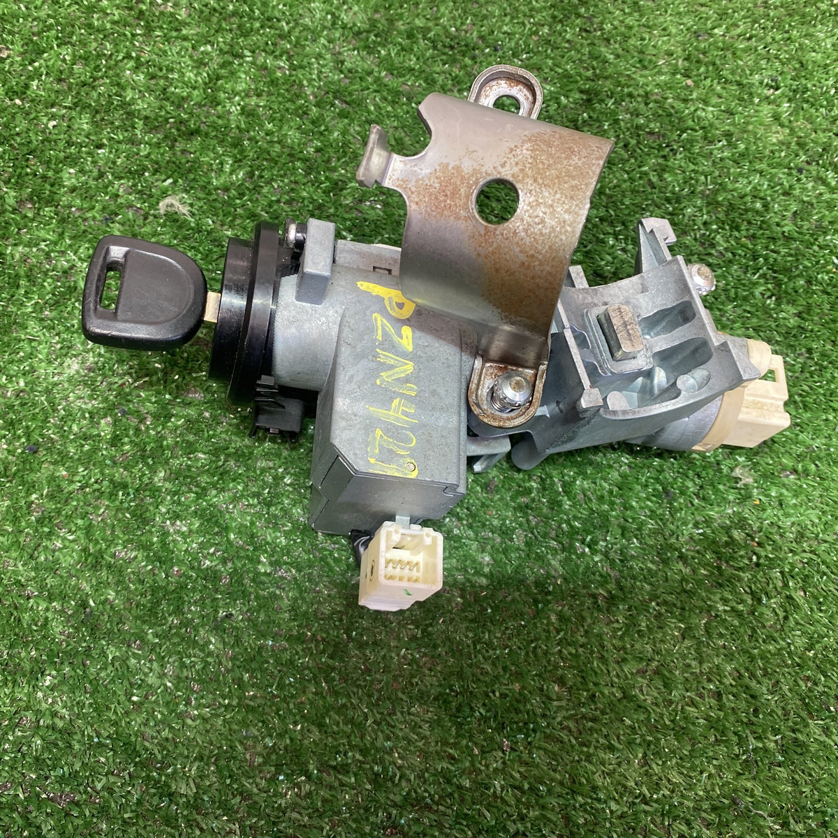 2009 Mazda Verisa - Ignition Switch Key PN: SL-38/ D4Y17629XF02