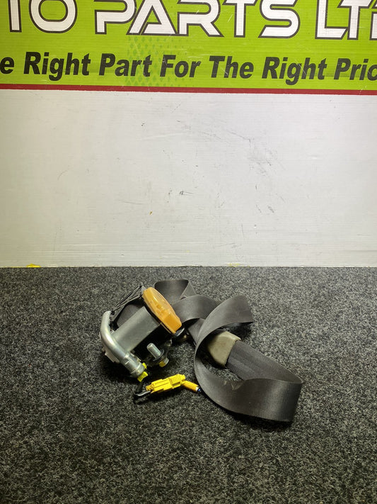 2006 Honda Odyssey - Right Front Seat Belt