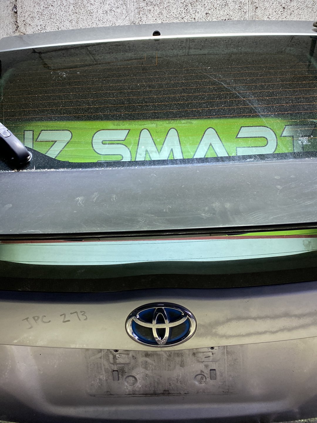 2010 Toyota Prius- Tailgate PN: 6700547181-Complete