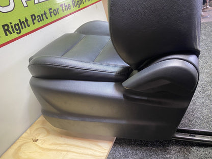 2013 Mazda CX-5 KE2AW - Left Front Seat