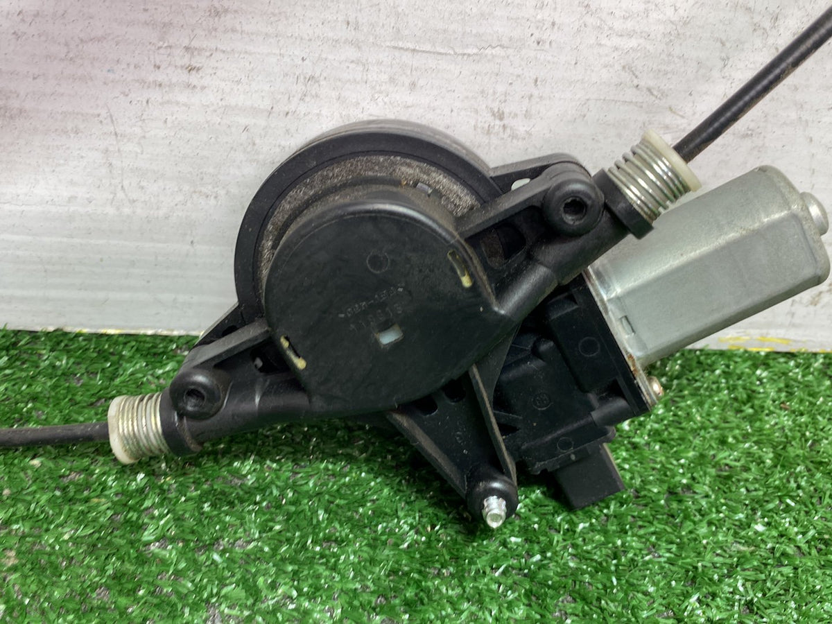 2009 Mazda Axela - Right Rear Window Regulator BBM472590/ Motor D01G5858XB