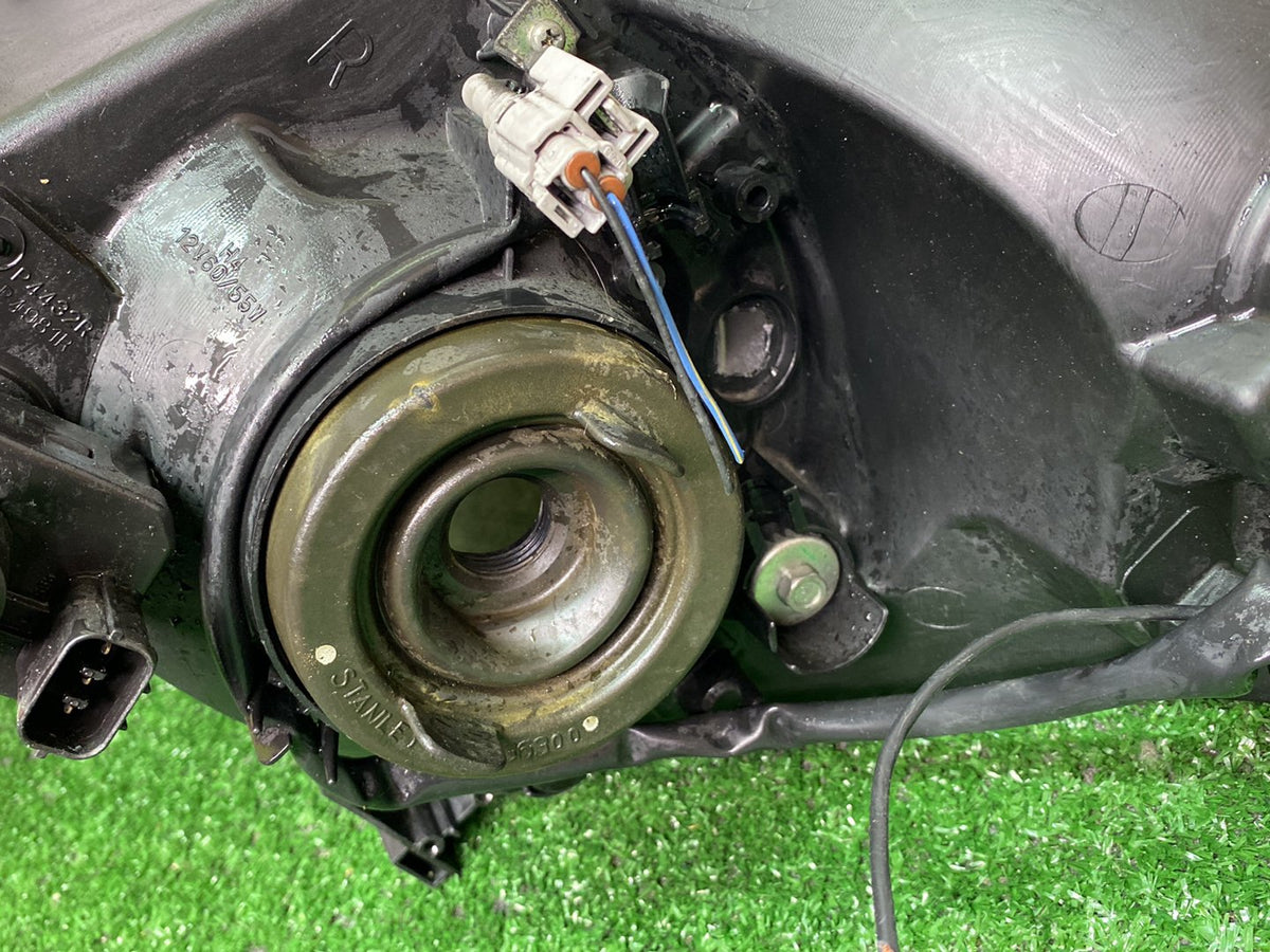 2008 Suzuki Swift - Right Headlight PN: P4432R