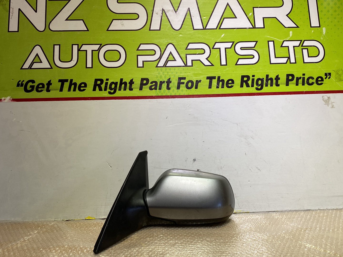 2005 Mazda Mazda3- Left Door Mirror PN: 3 pins