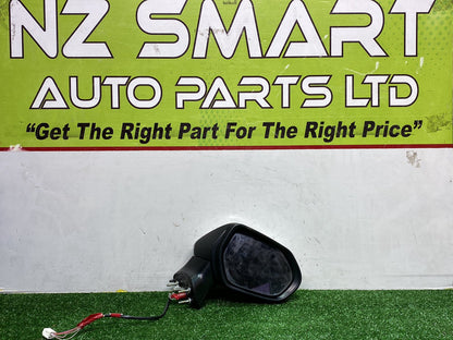 2016 - 2021 - Used Toyota Prius ZVW50R - Right Door Mirror - Standard Type