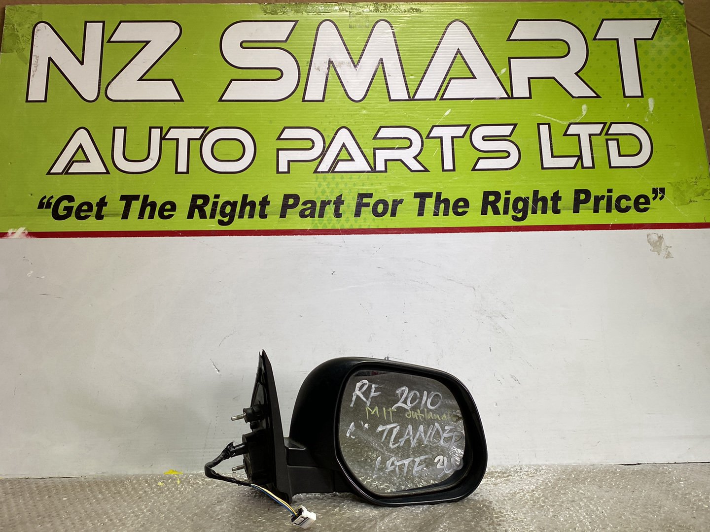 2010 Mitsubishi Outlander- Right Door Mirror PN: 3 wires
