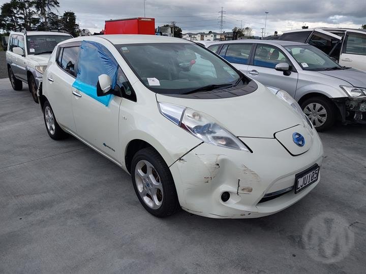 2011 Nissan Leaf ZE0 Dismantling For Parts