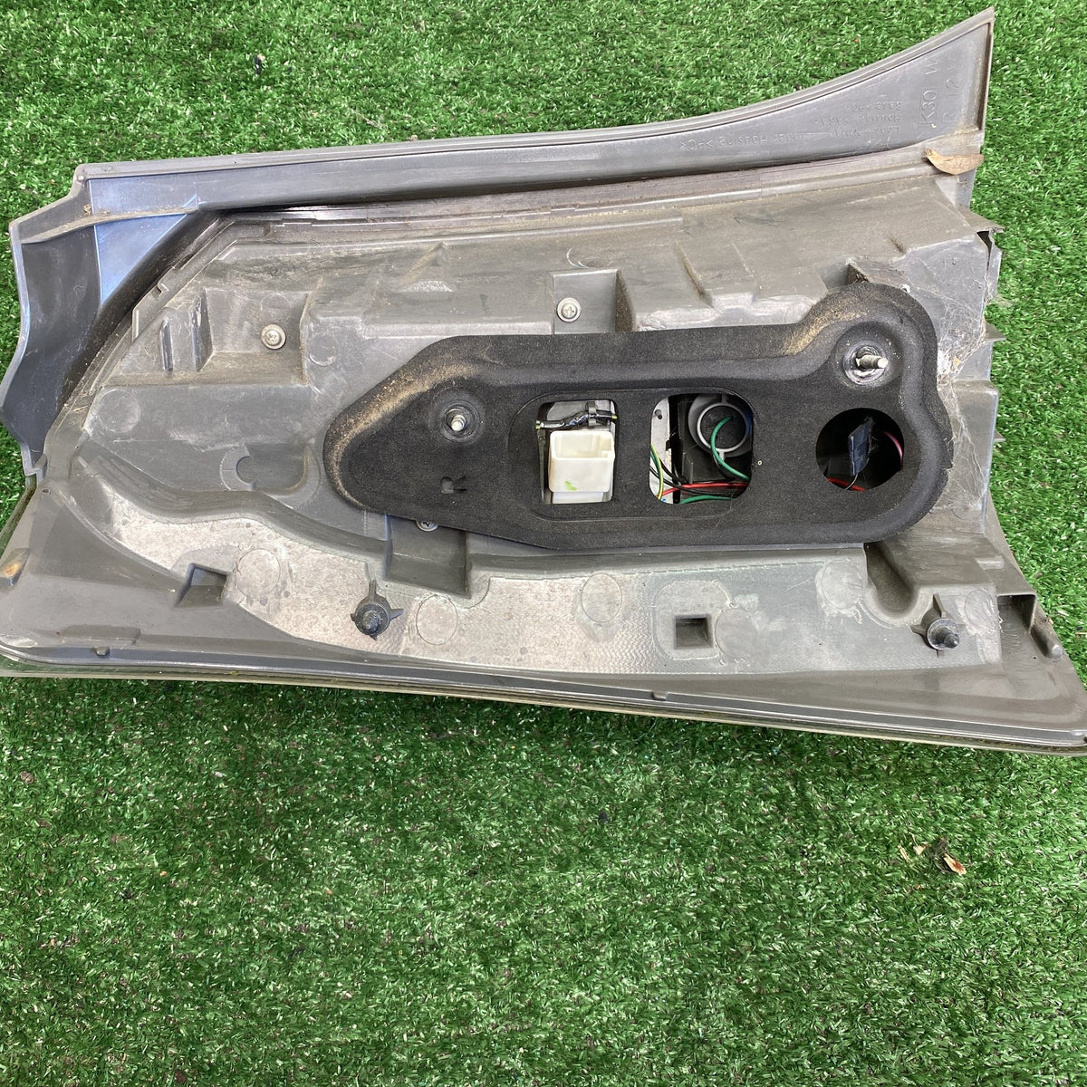 2006 Used Toyota Wish - Right Taillight PN: ICHIKOH 68-14