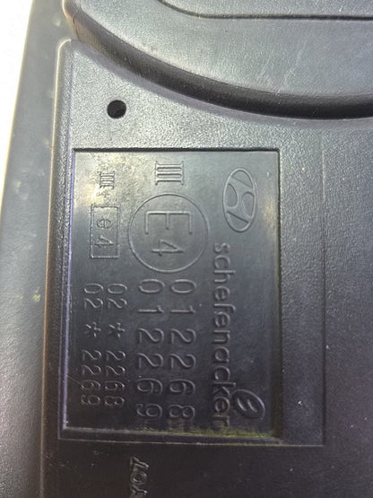 2006 Hyundai Tucson - Left Door Mirror PN: 5 wires