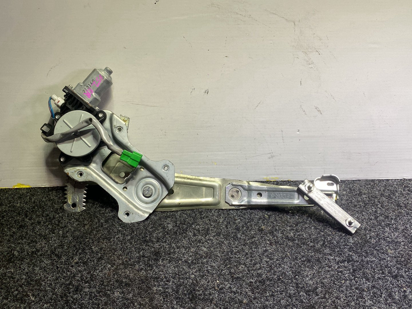 2007 Subaru Forester SG5 - Right Rear Window Regulator/Motor