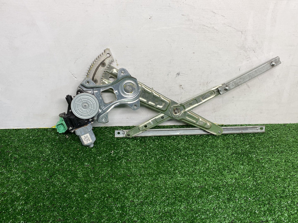 2011 Nissan Fuga - Left Rear Window Regulator/Motor PN: 82731-1MA0A