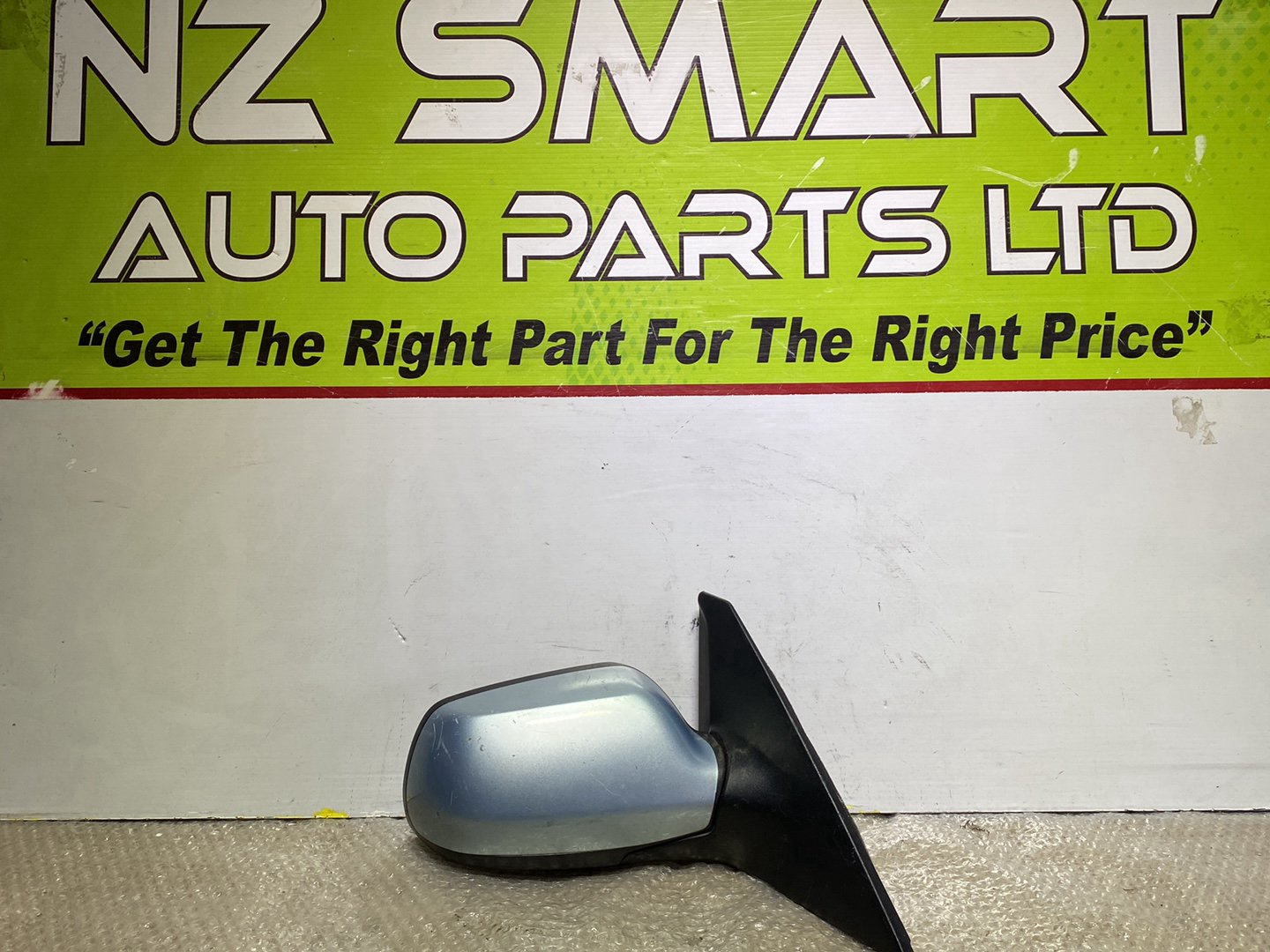 2007 Mazda Axela- Right Door Mirror PN: 7 wires