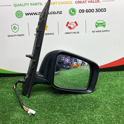 2008 Nissan Serena C25 - Right Door Mirror PN: 7 wires