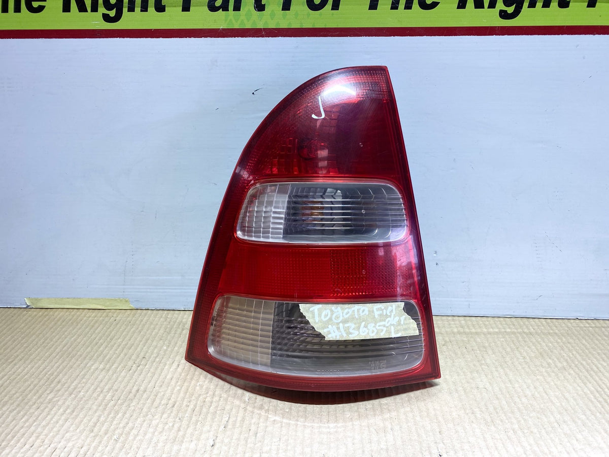 2002 Toyota Corolla ZZE122 - Left Taillight PN: Koito 13-61