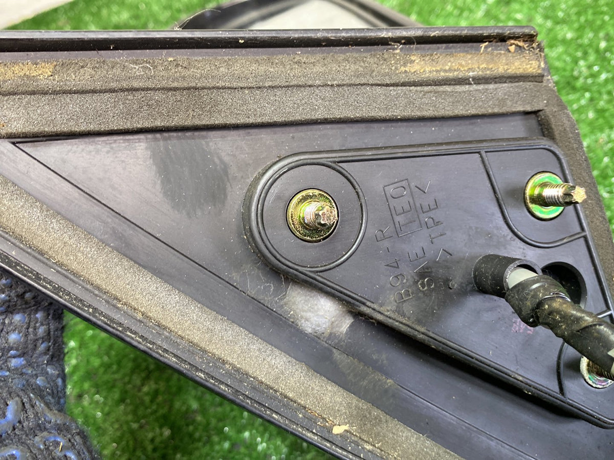 2006 Nissan Maxima - Right Door Mirror PN: 5 wires