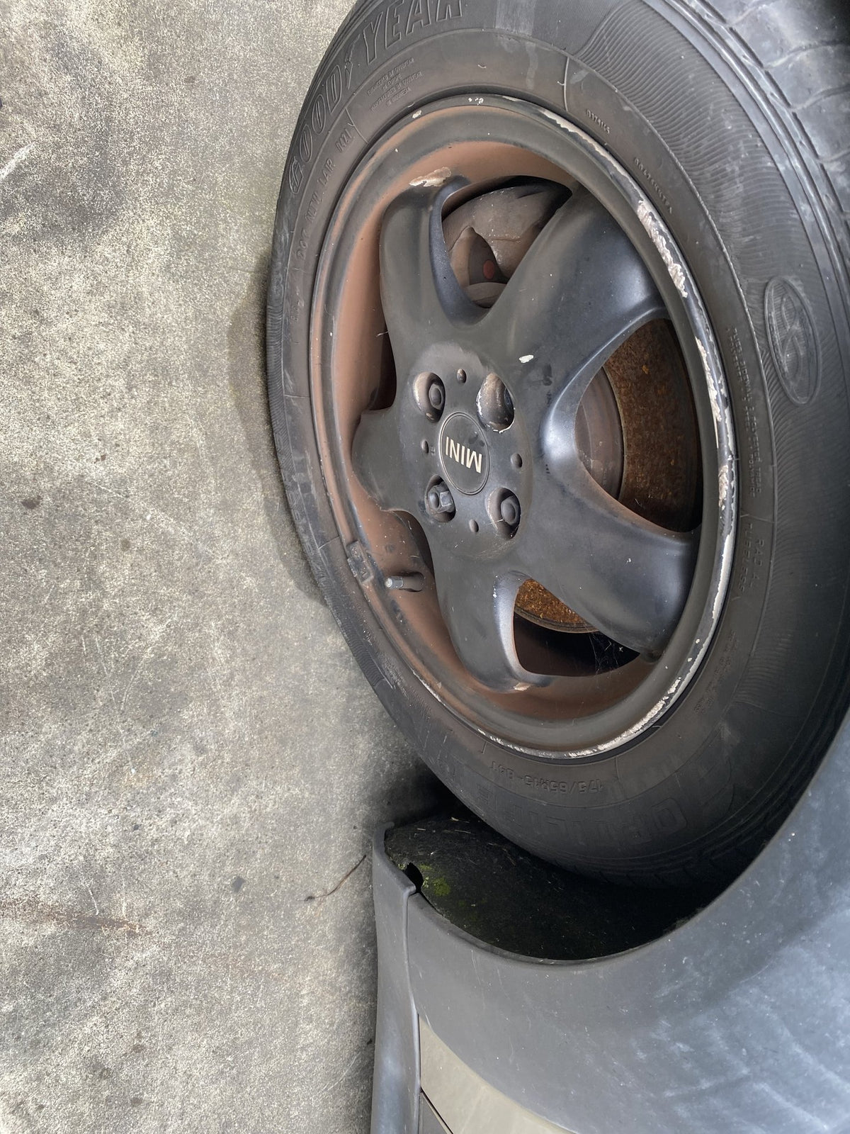 2007 MINI Cooper - Dismantling For Parts