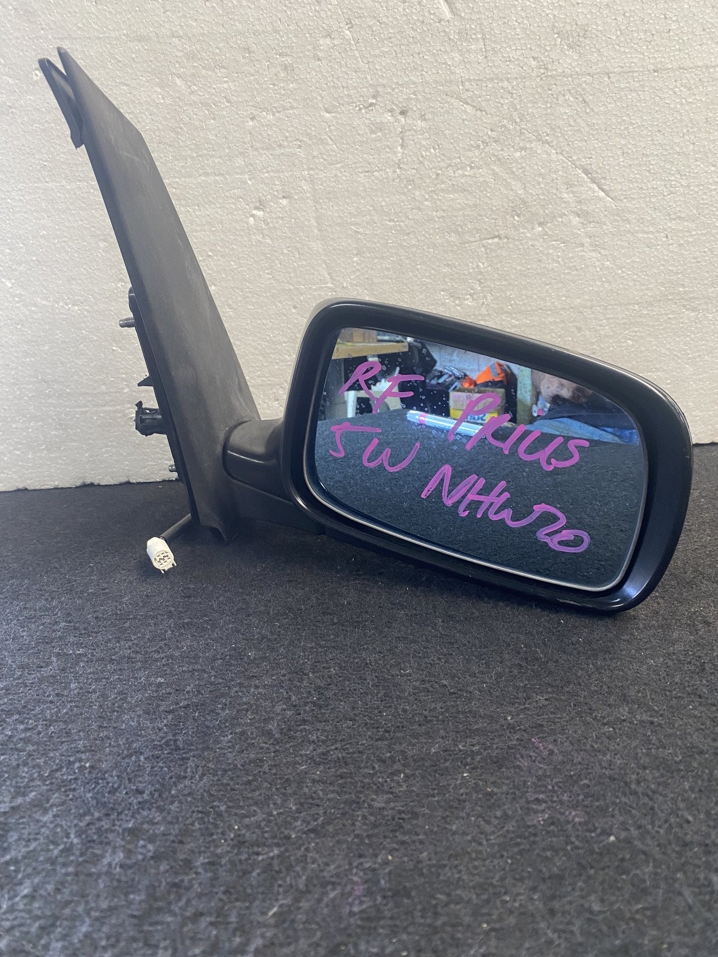 2008 Used Toyota Prius - Right Door Mirror PN: 5 wire